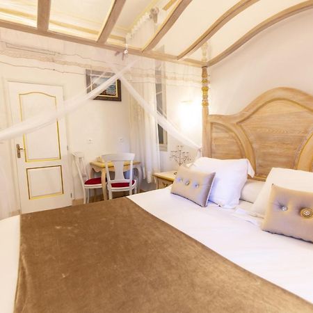 נרבון Chambre A Baldaquin Maison De L'Eglise Du Couvent מראה חיצוני תמונה